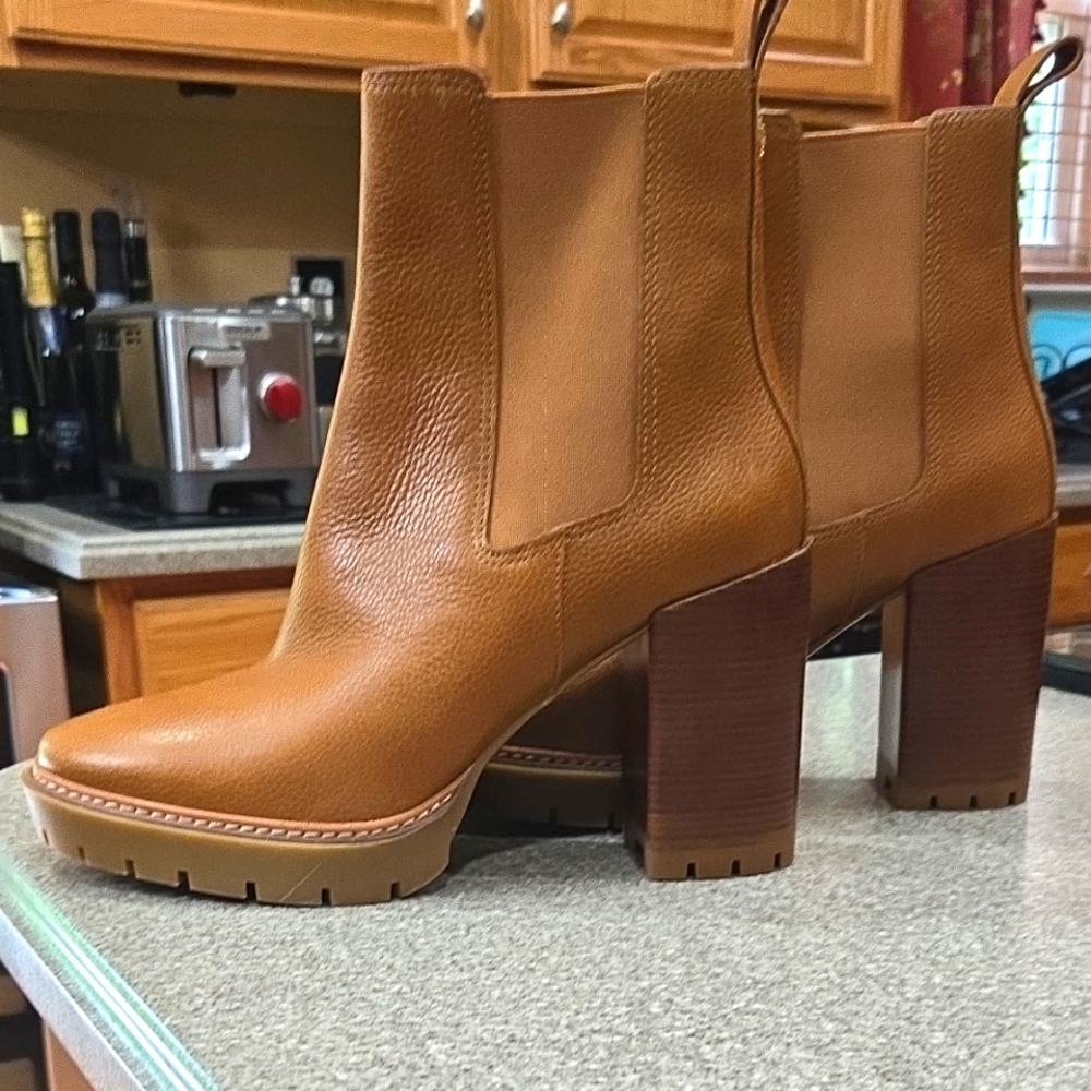 Tory Burch 70mm Chelsea Lug Bootie